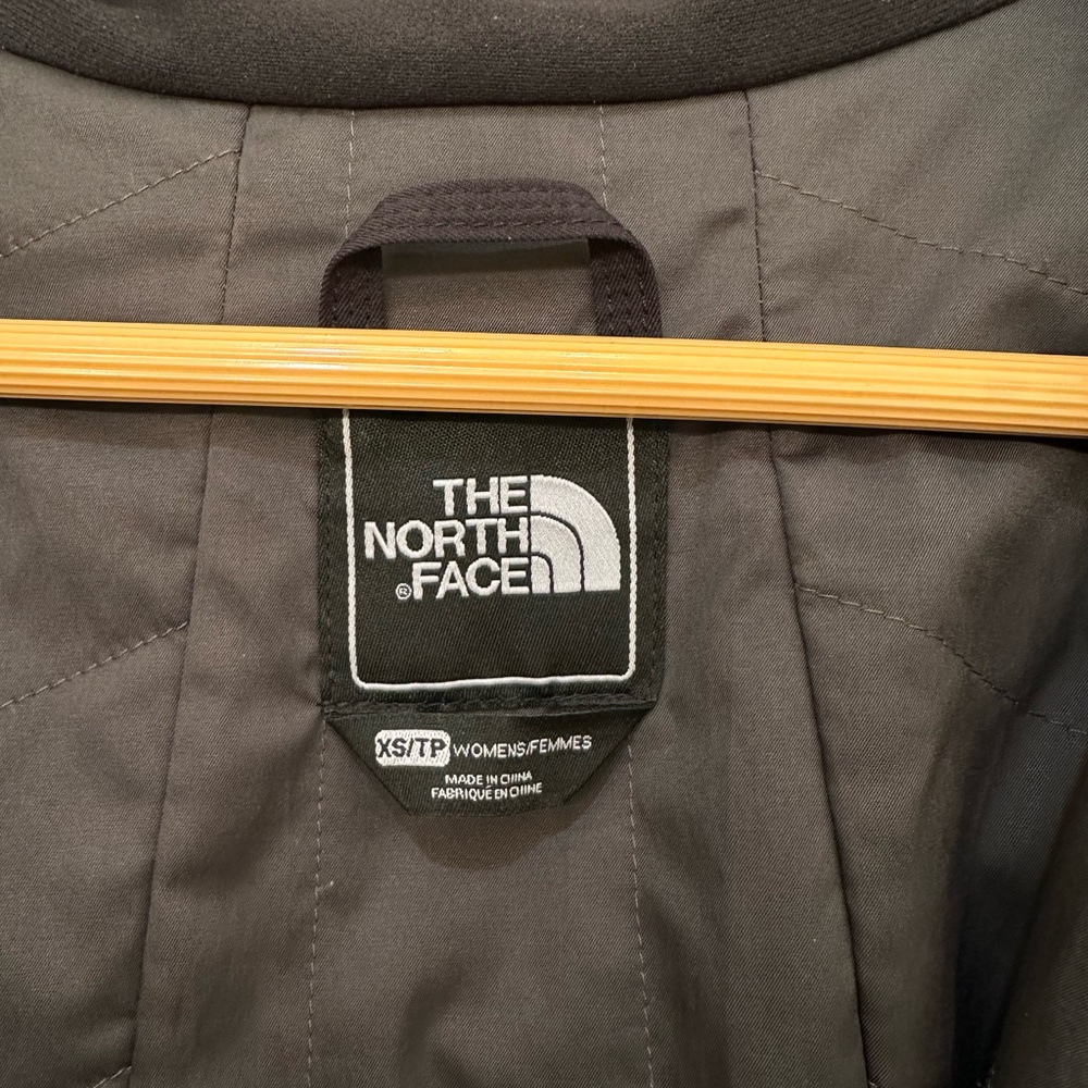 The North Face Tuggs Snowboard Ski Jacket XS - Picture 4 of 6